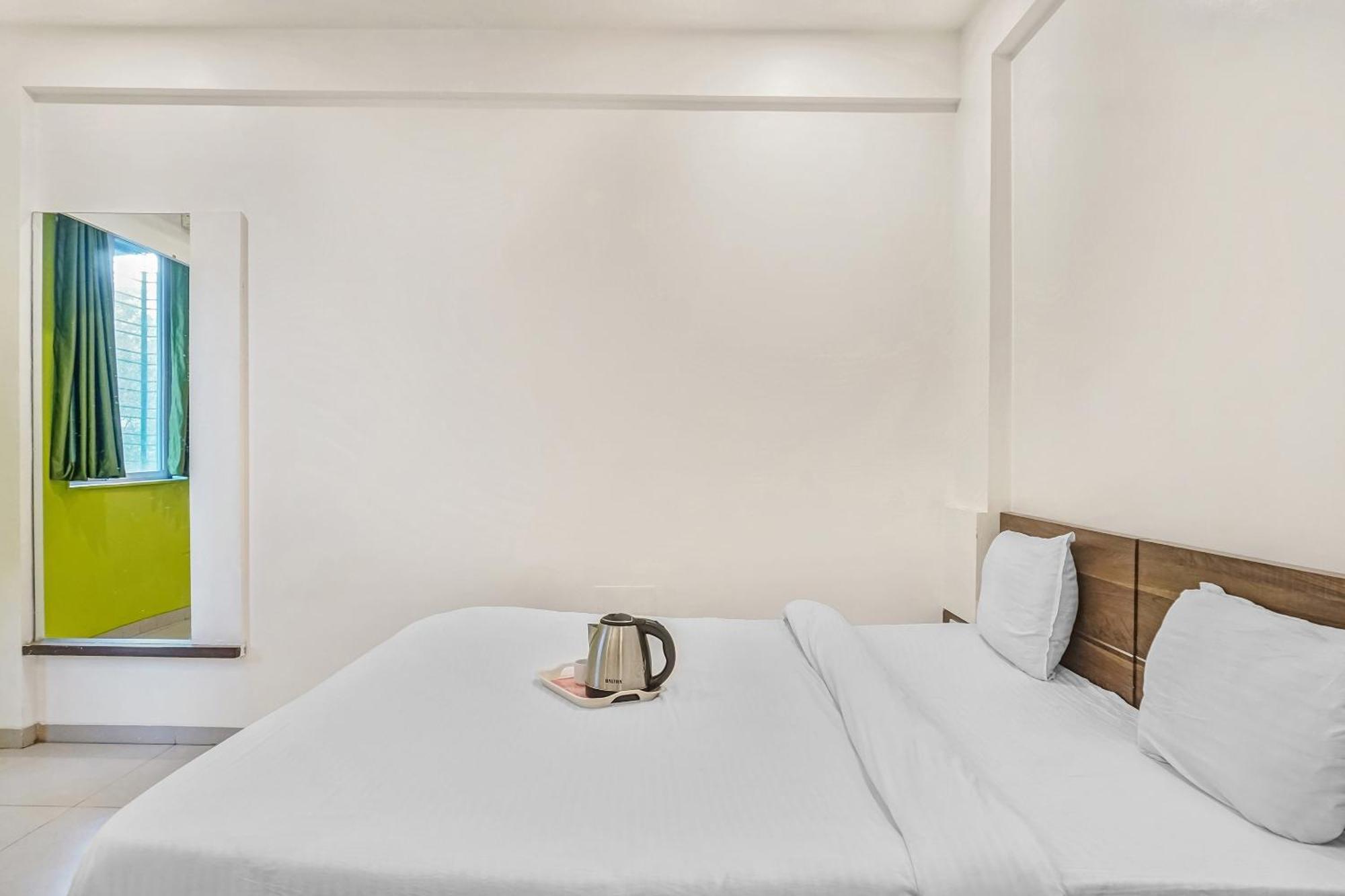 Super Townhouse The Upper Room Near Pune Airport Lohogaon エクステリア 写真