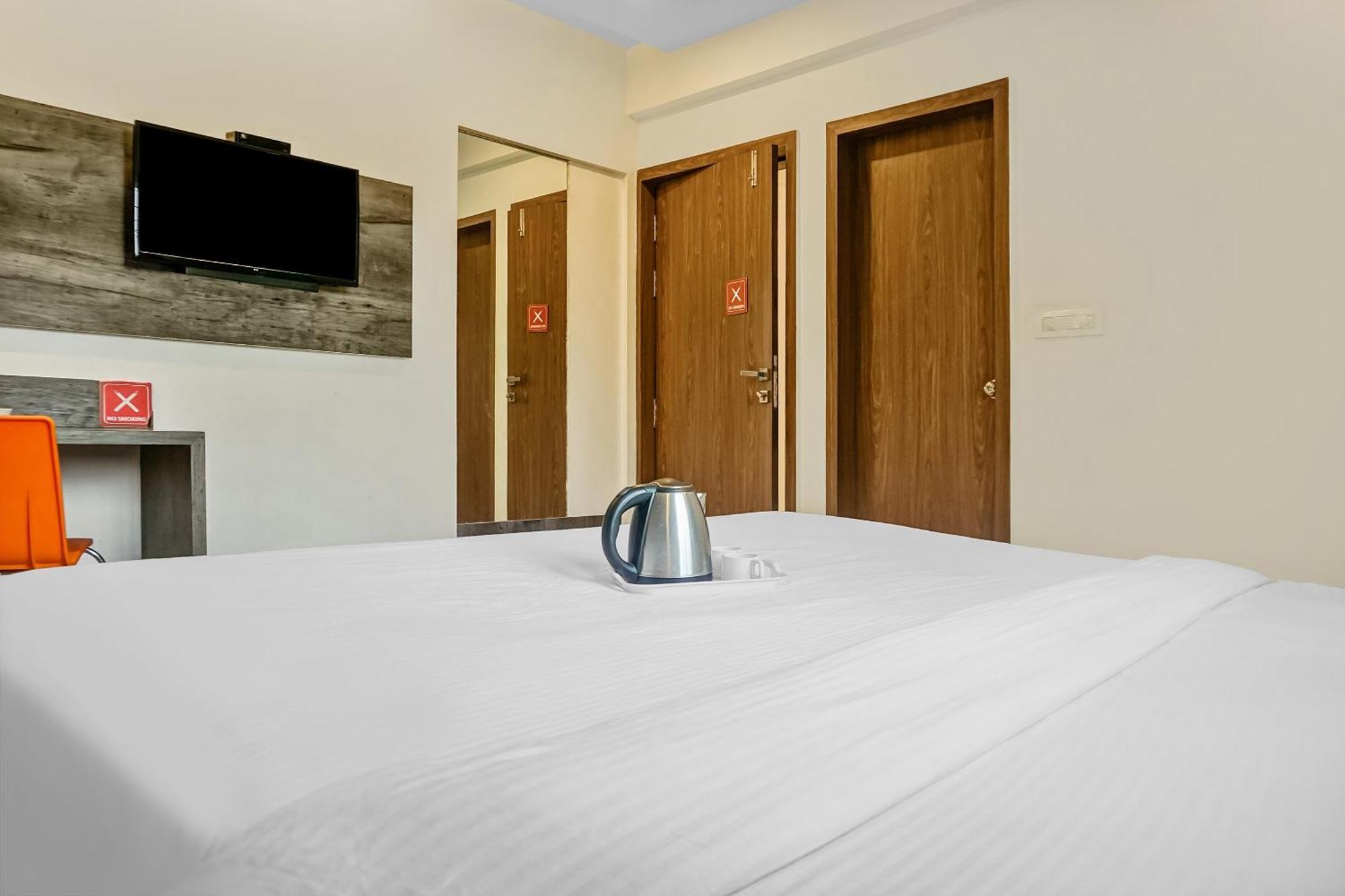 Super Townhouse The Upper Room Near Pune Airport Lohogaon エクステリア 写真