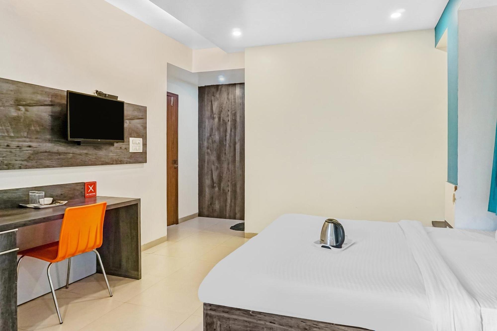 Super Townhouse The Upper Room Near Pune Airport Lohogaon エクステリア 写真